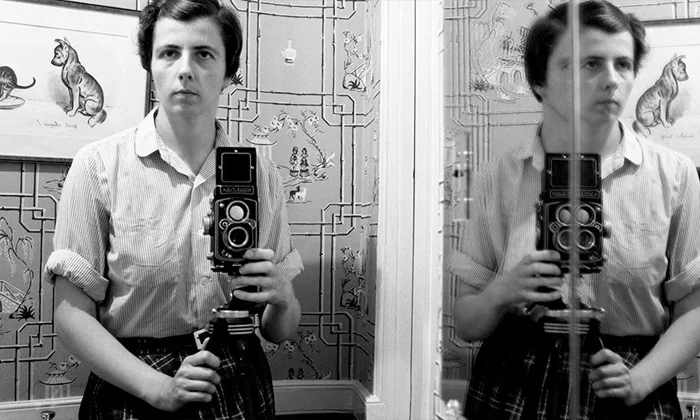 Sokak Fotoğrafçılığı: Anı Çalmak mı, Sanata Dönüştürmek mi? 4 2hbn Sokak Fotoğrafçılığı Postu Vivian Maier fotoğrafı